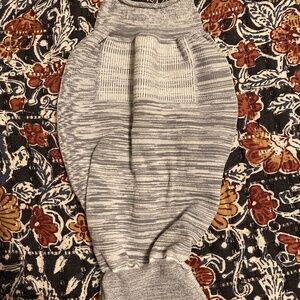 Swaddelini, size small, gray